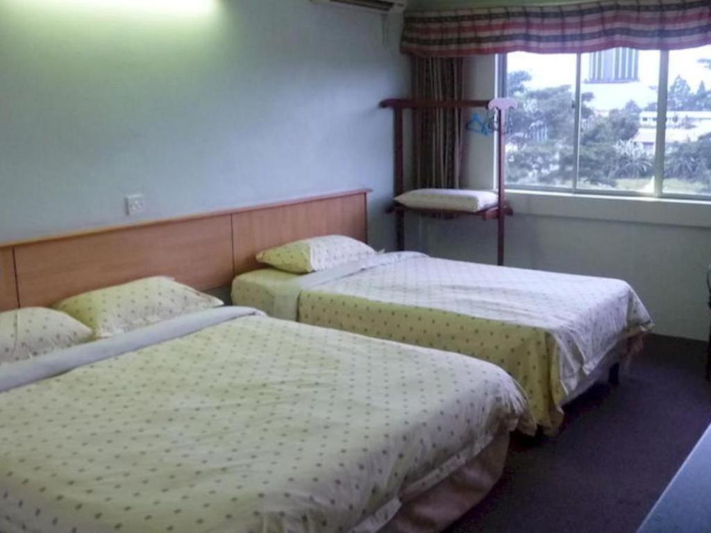 โฮเต็ลฮังฮัง Hotel กูชิง ภายนอก รูปภาพ