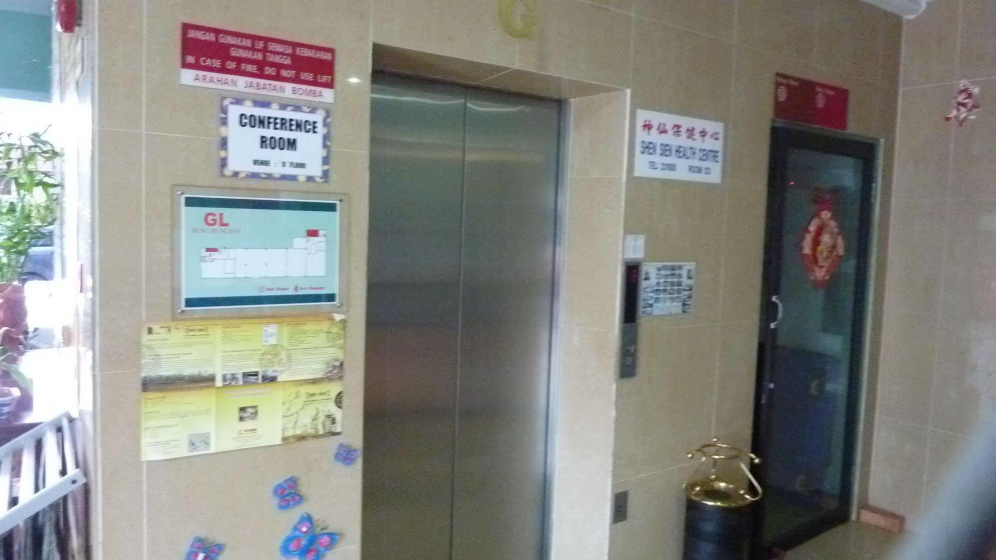 โฮเต็ลฮังฮัง Hotel กูชิง ภายนอก รูปภาพ